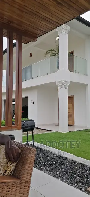 4bdrm Bungalow in Sakumono Celebraty, Spintex for rent