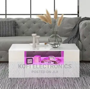 High Gloss TV Stand in White With Bonnaire Coffee Table