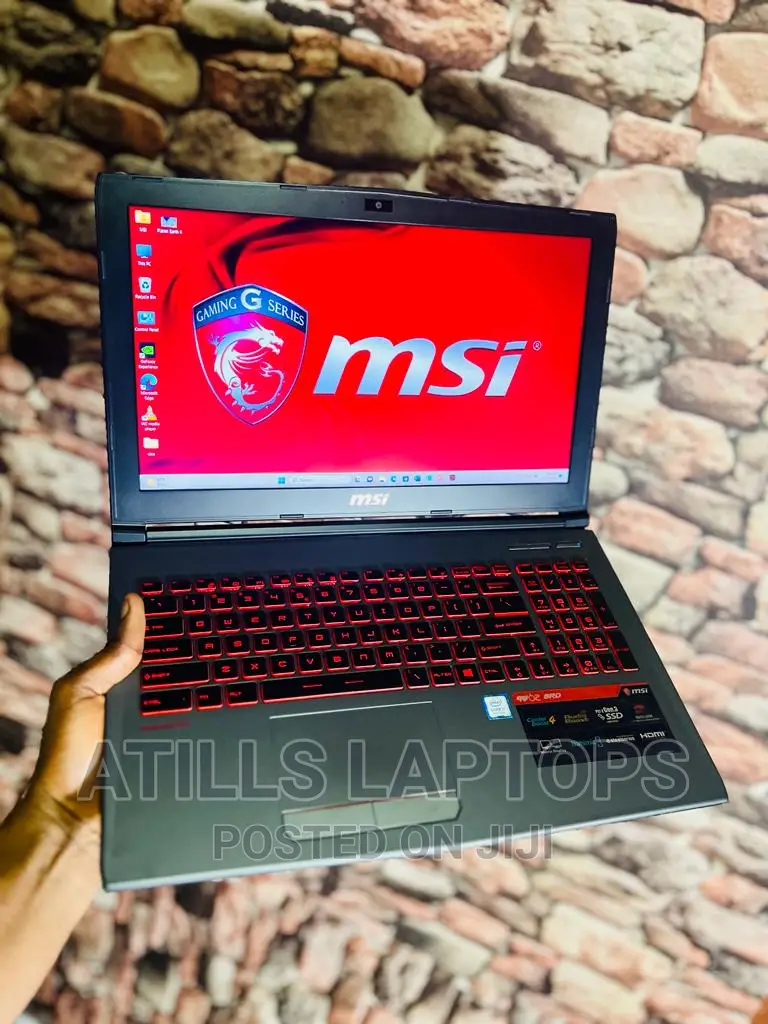 Laptop MSI GF62 8RD 16GB Intel Core I7 SSHD+SSD 1.5T