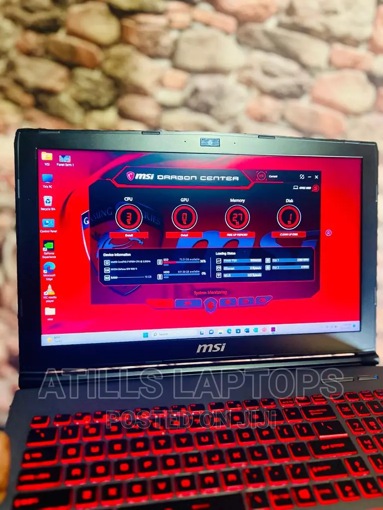 Laptop MSI GF62 8RD 16GB Intel Core I7 SSHD+SSD 1.5T