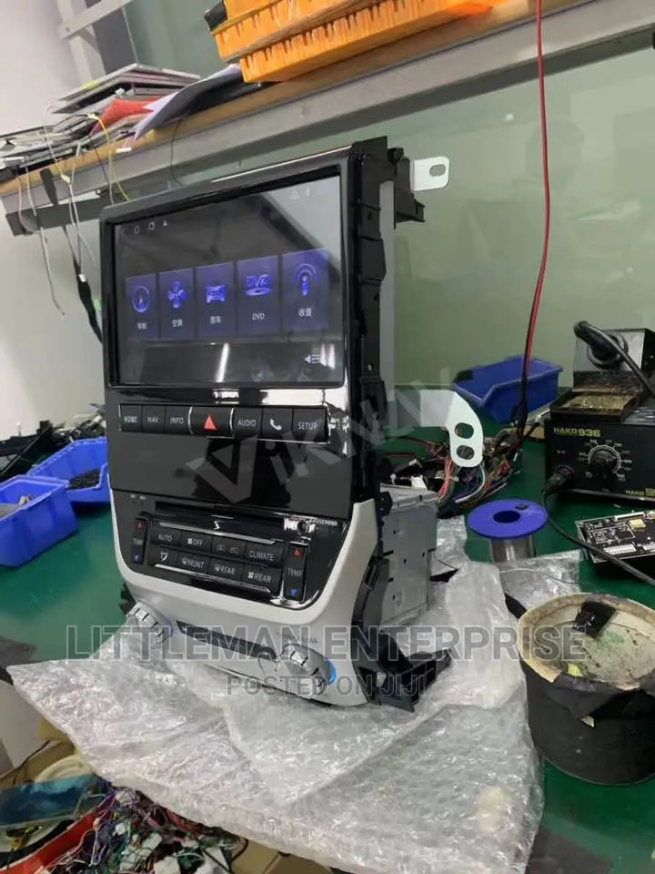 Toyota Land Cruiser GXR 2008-2015 Android Player