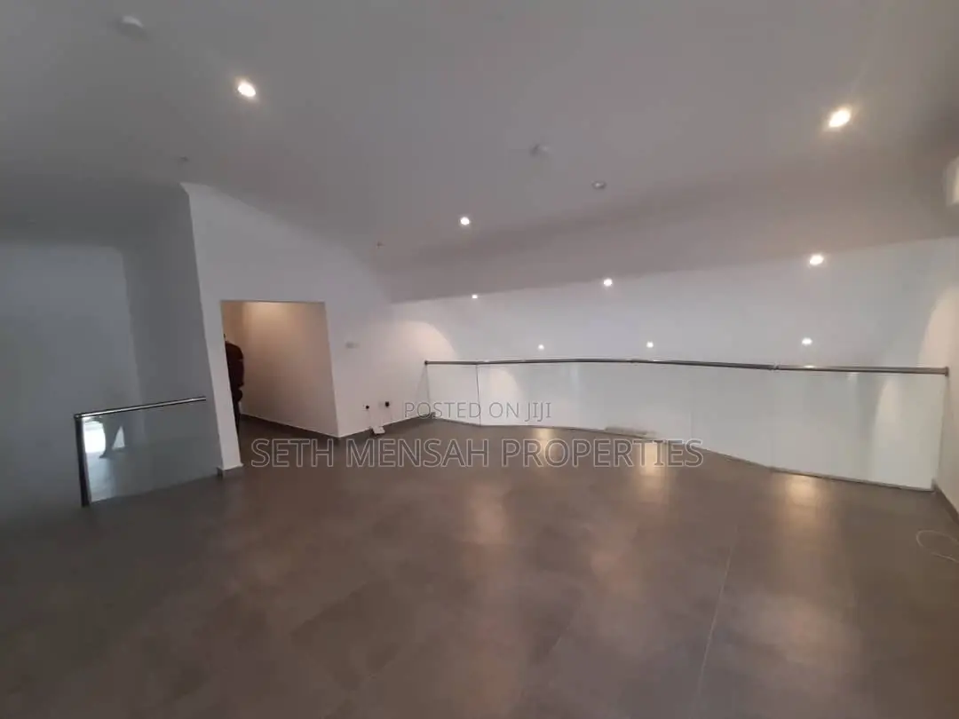 5bdrm House in Skm Property, Cantonments for rent