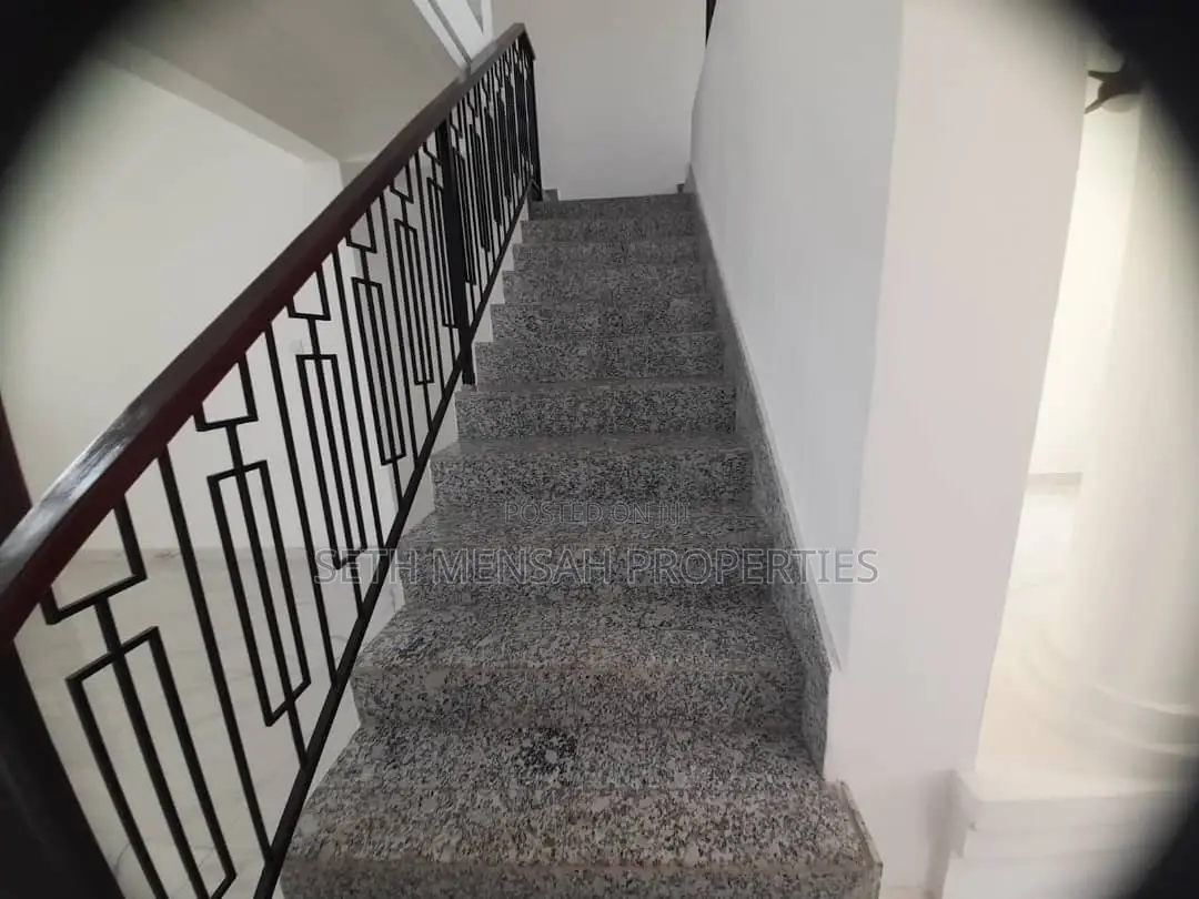 5bdrm House in Skm Property, Cantonments for rent