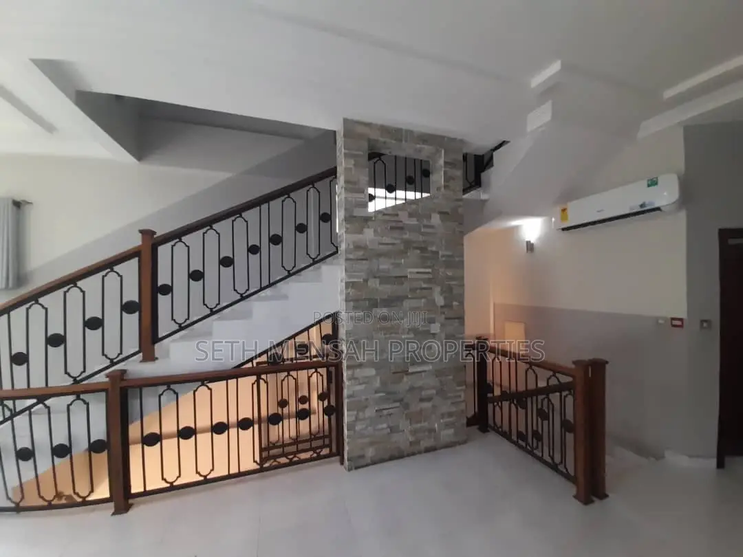 Furnished 5bdrm House in Skm Property, Cantonments for rent