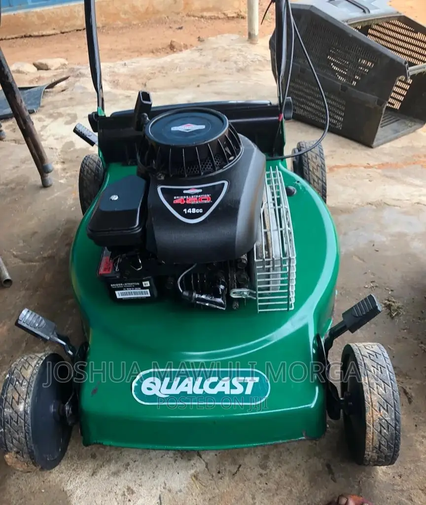 Landscaping,Hedge Edge Trimming,Lawn Mowing Maintenance