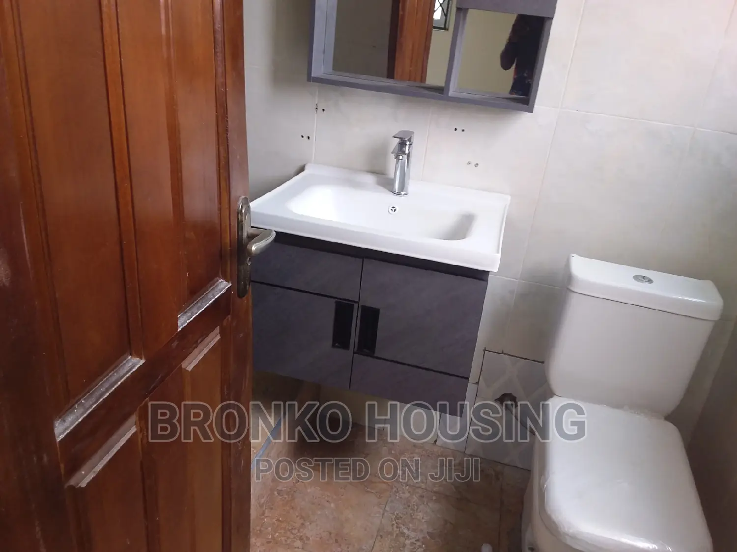 3bdrm Apartment in Bronko Housing, Spintex for rent