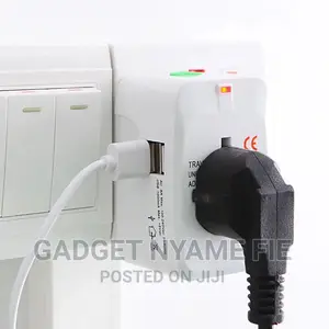 Universal (Eu/ Us/ Uk/ Au )Travel Ac Power Adaptor (100-250 Volts)