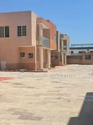 3bdrm Townhouse / Terrace in Skm, Dzorwulu for rent
