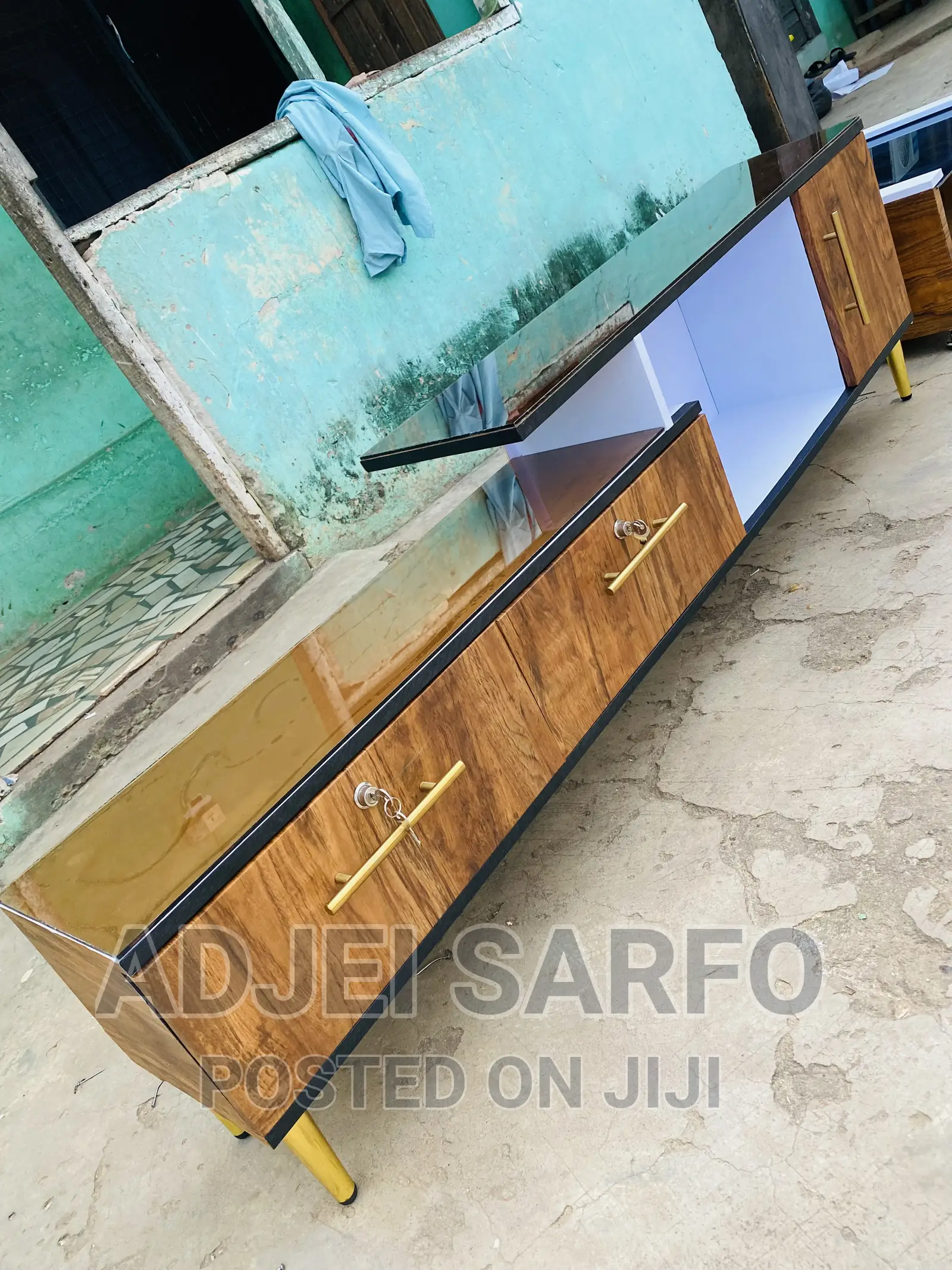 Original Tv Stand on Top With Quality Glass