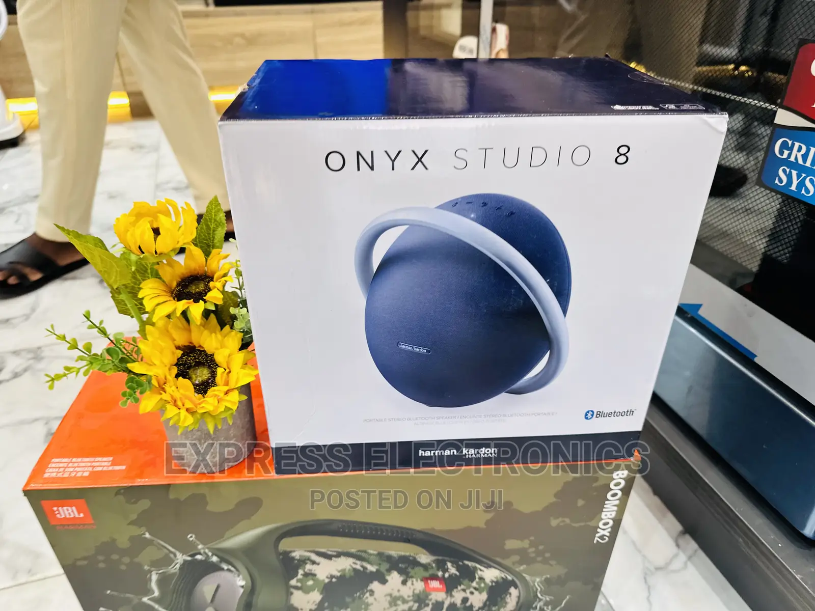 Tune Tornado Bluetooth Speaker Onyx 8 Studio