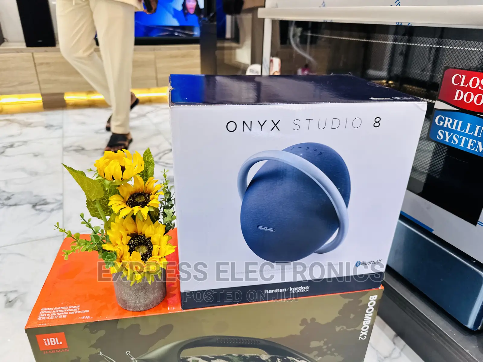 Very Nice Onyx 8 Bluetooth Speaker 