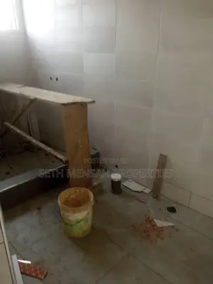 4bdrm House in Skm, Achimota for sale