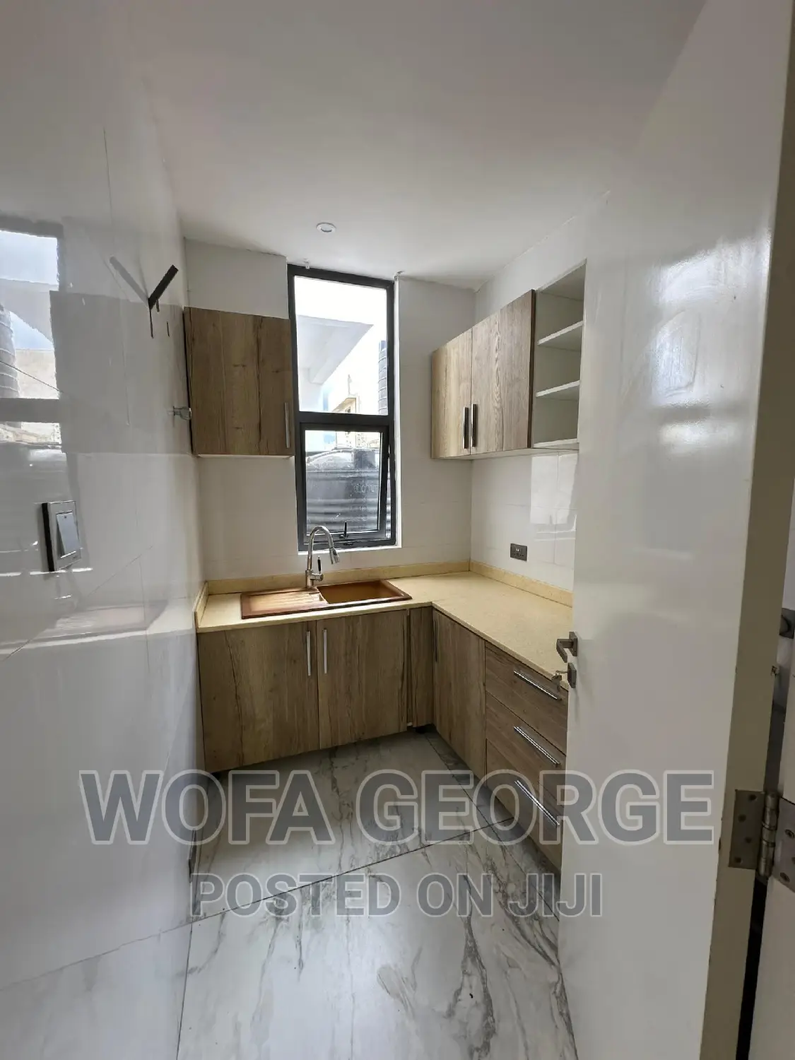 4bdrm Apartment in Hills, East Legon for sale