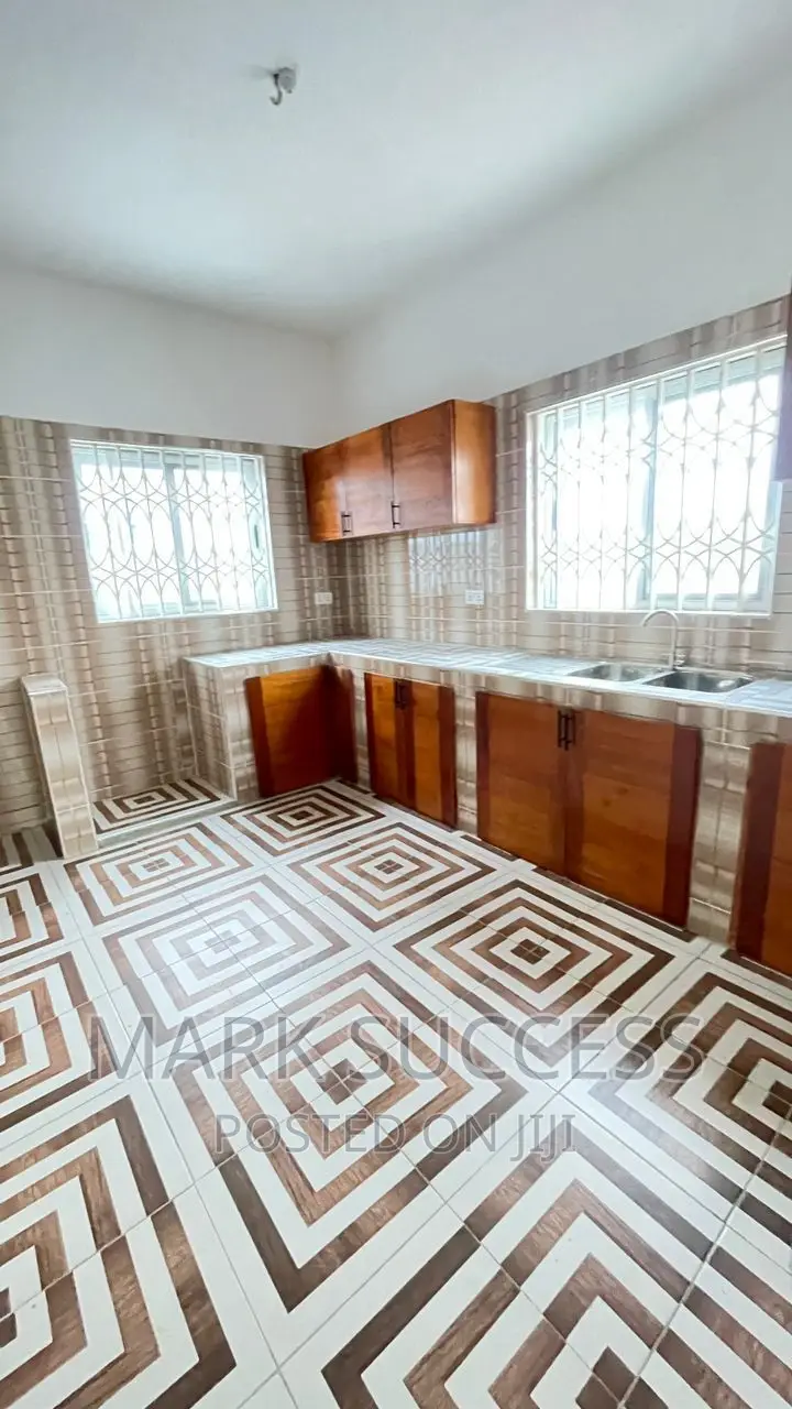 3bdrm House in Budumburam for sale