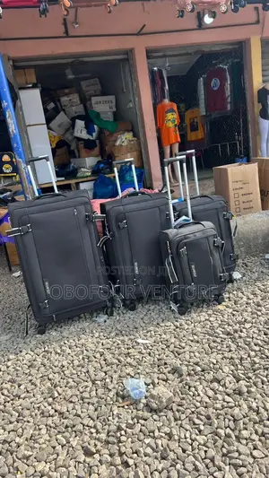 Quality Material Luggage Very Strong and Very Good Quality,Black Bbssy