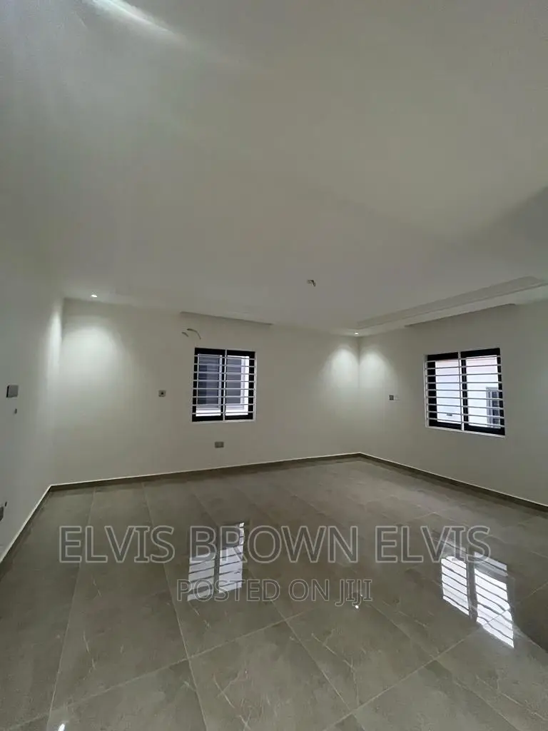 4bdrm Duplex in Botwe Lakeside for rent