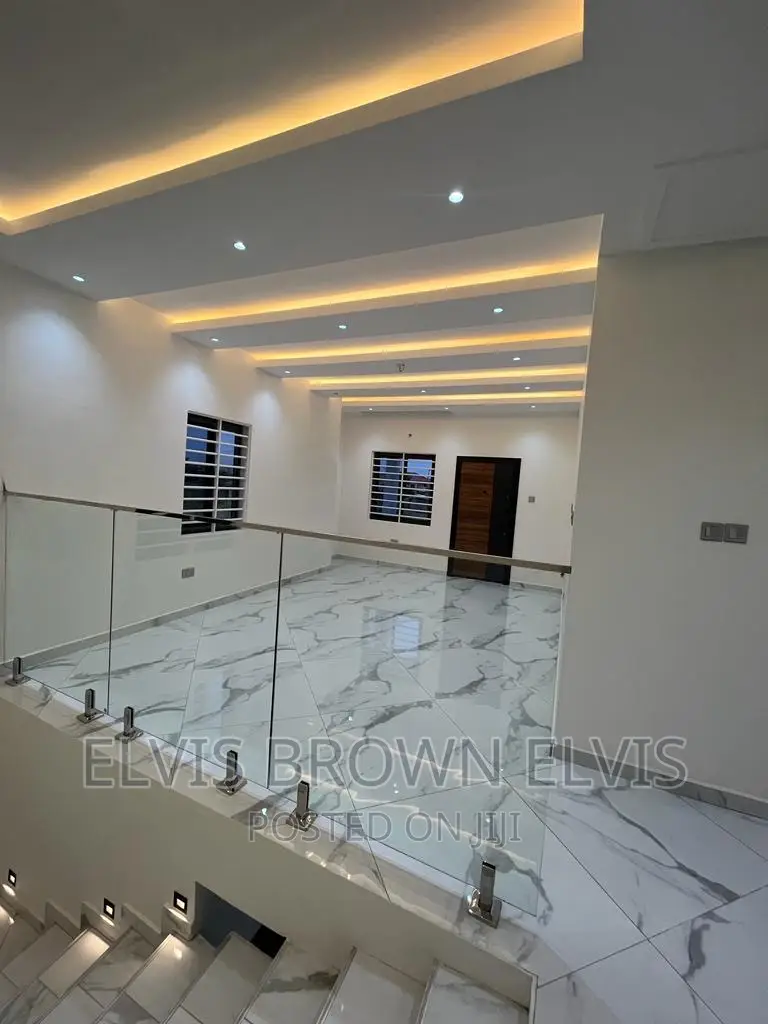 4bdrm Duplex in Botwe Lakeside for rent