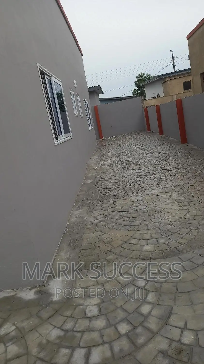 3bdrm House in Budumburam for sale