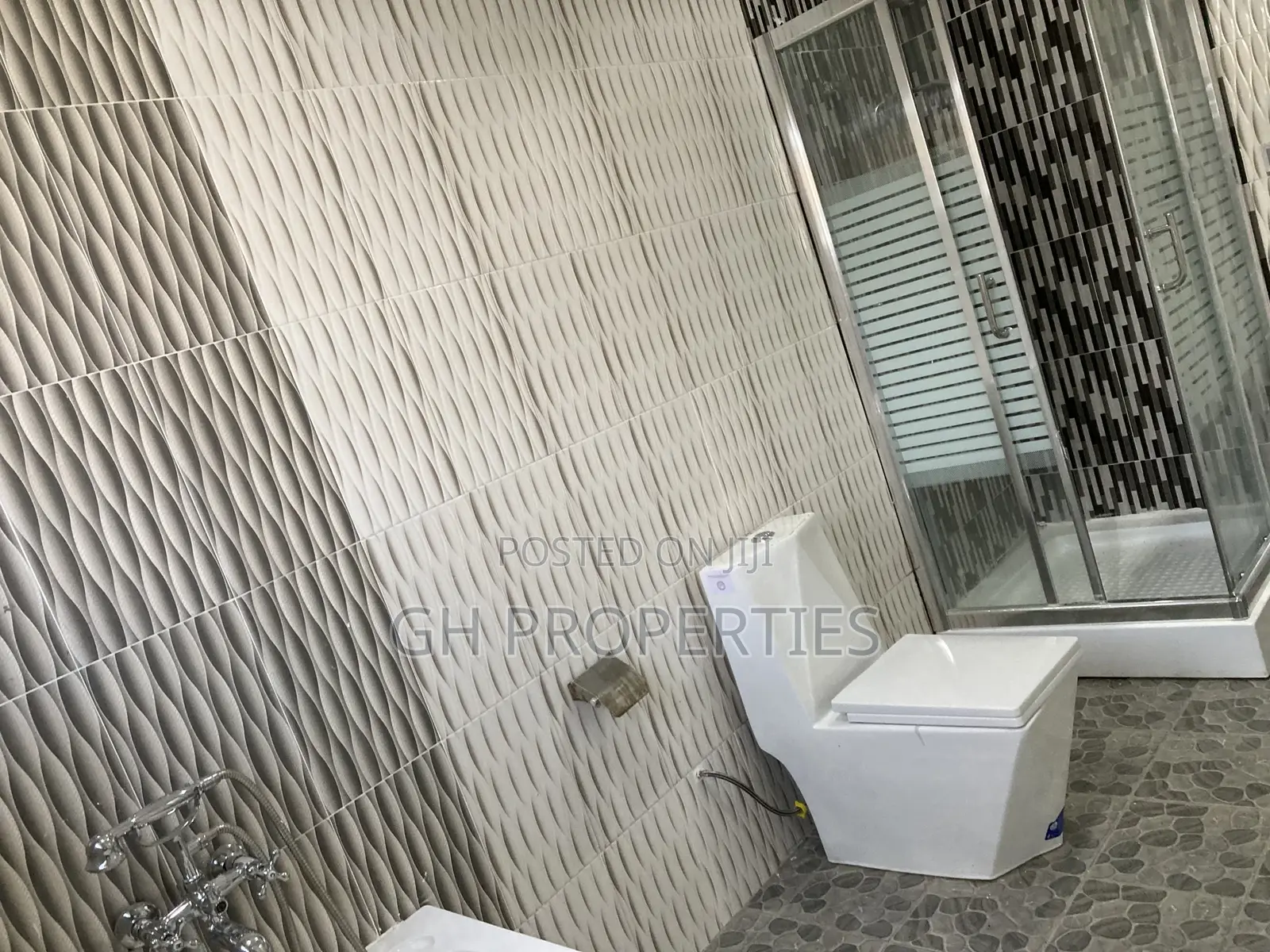 3bdrm House in Trede., Kumasi Metropolitan for sale