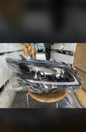 Toyota Corolla 2011,2012,2013 Spec Headlights