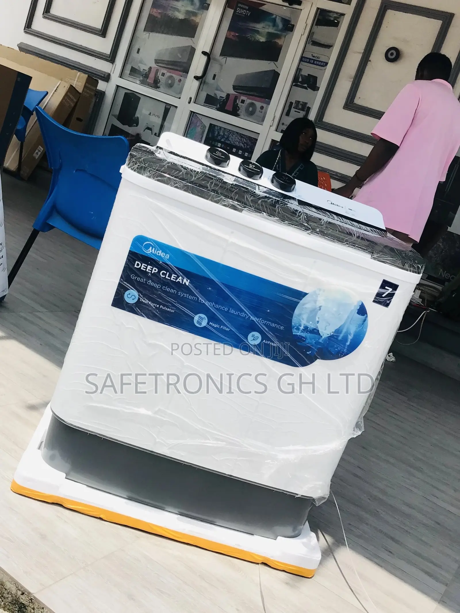Semiautomatic Topload White/Blue Washingmachine 7kg Midea 