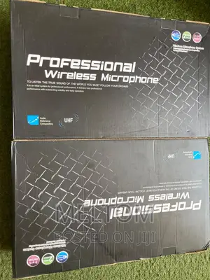 Shure Am-801 8in1 Cordless Microphone