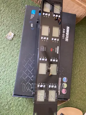 Shure Am-801 8in1 Cordless Microphone
