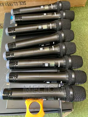 Shure Am-801 8in1 Cordless Microphone