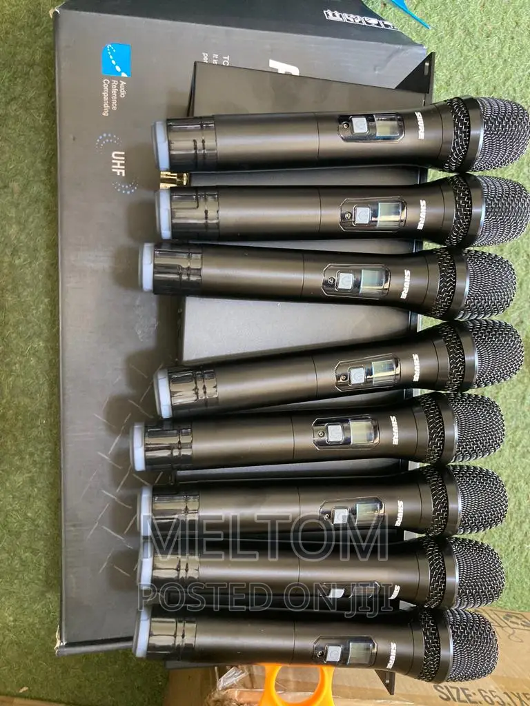 Shure Am-801 8in1 Cordless Microphone