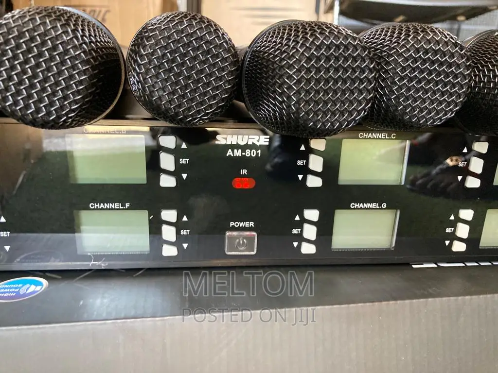 Shure Am-801 8in1 Cordless Microphone
