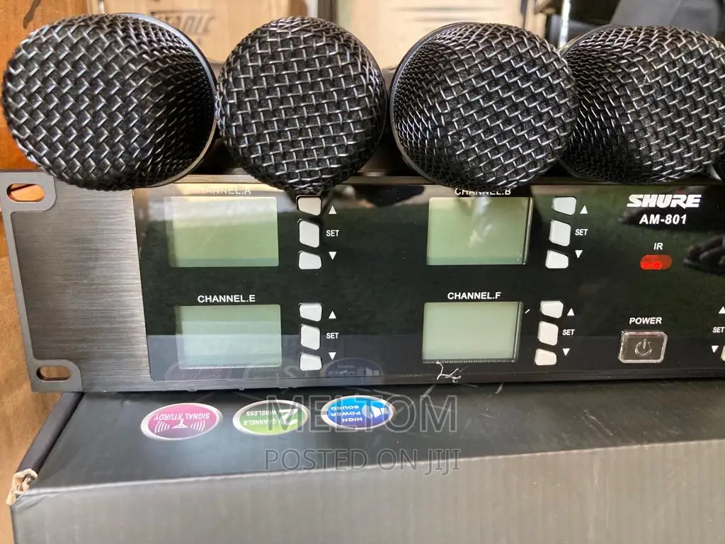 Shure Am-801 8in1 Cordless Microphone