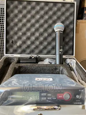 Shure Slx4 1in1 Briefcased Cordless Microphone