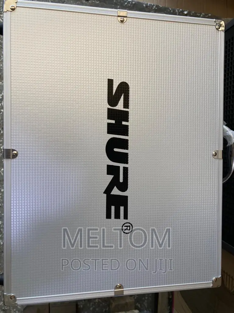 Shure Slx4 1in1 Briefcased Cordless Microphone