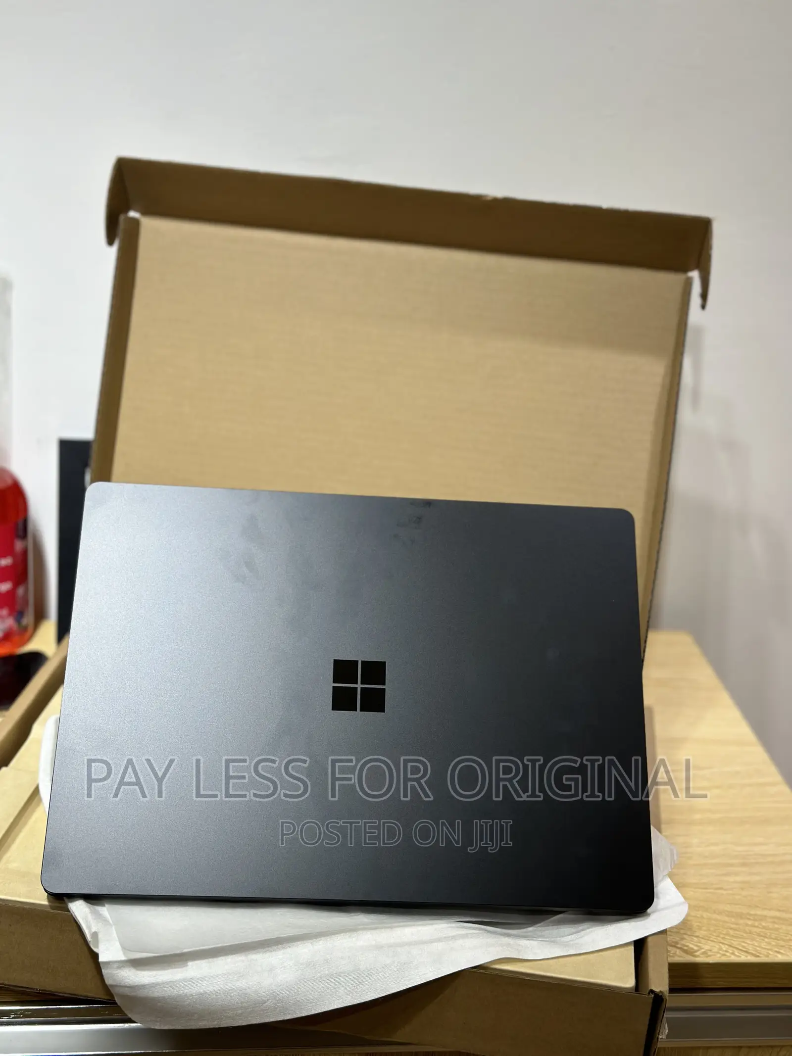 New Laptop Microsoft Surface Laptop 5 8GB Intel Core i5 SSD 256GB
