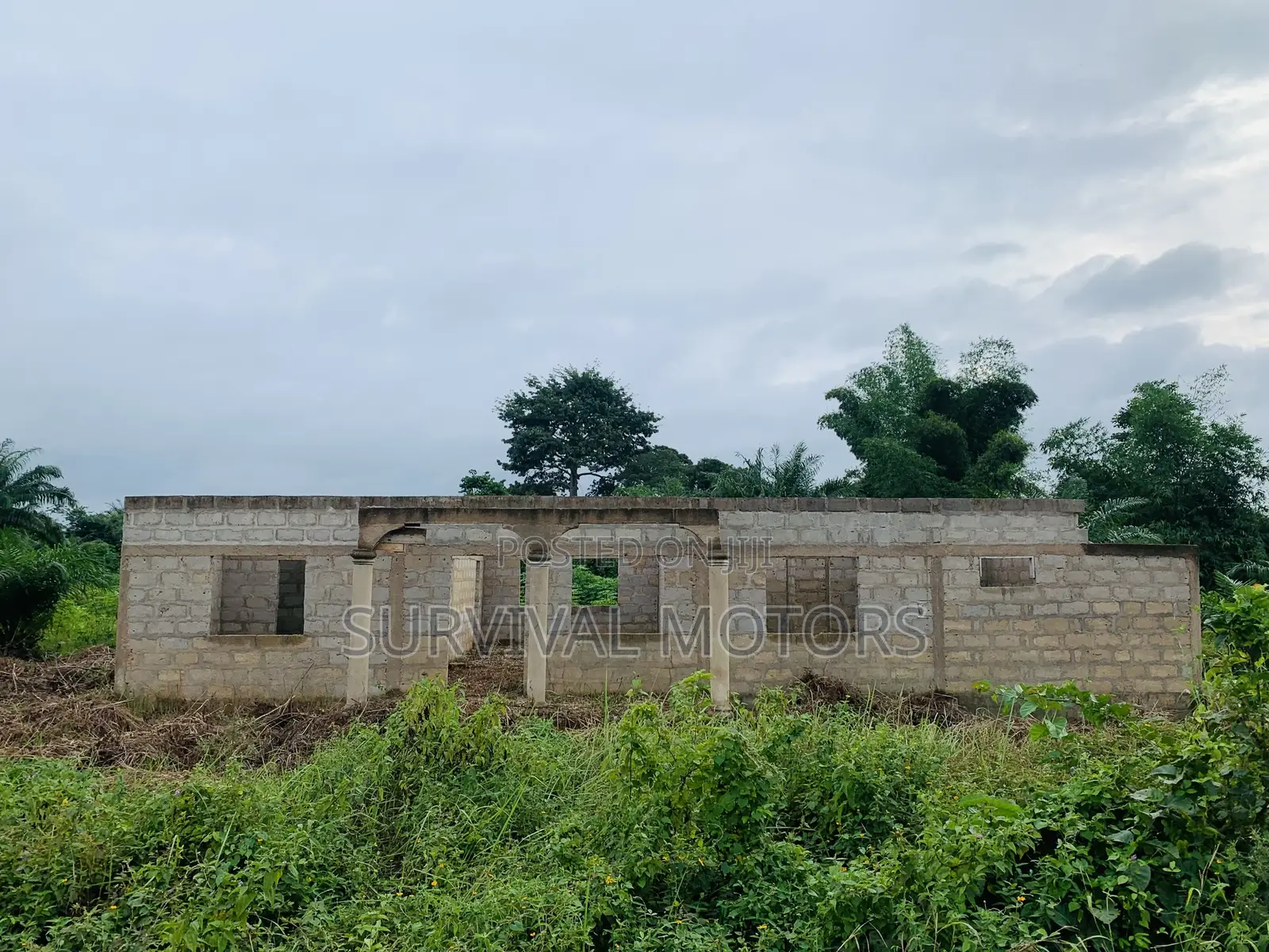 5 Bed Room Uncompleted House