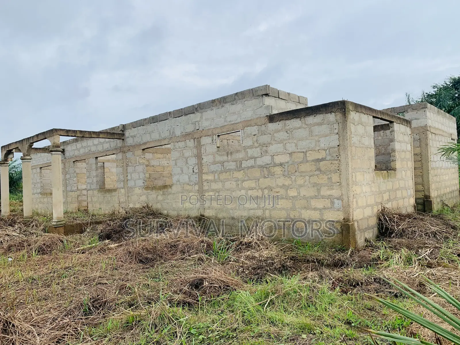 5 Bed Room Uncompleted House