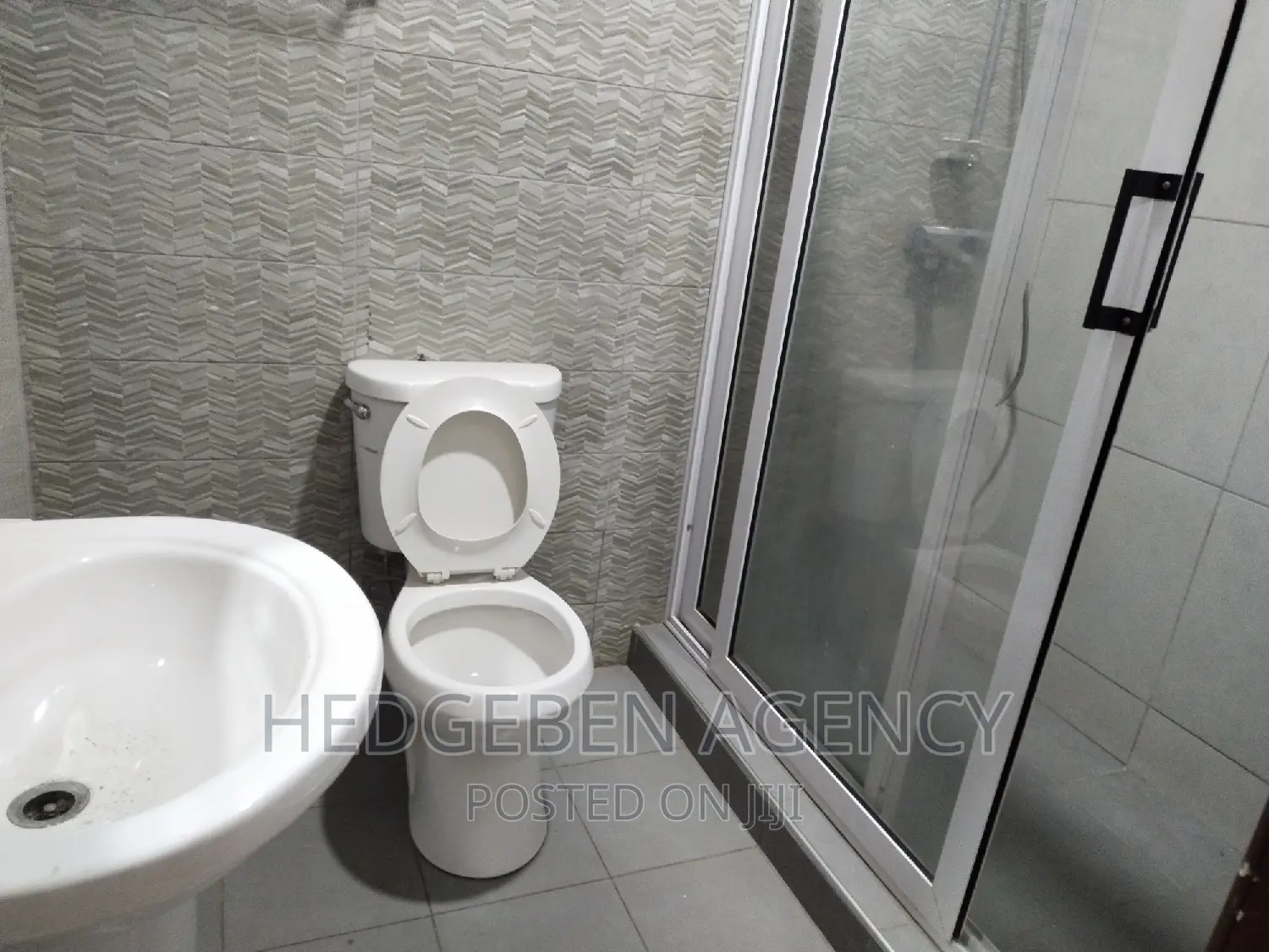 2bdrm Block of Flats in Oyarifa for rent