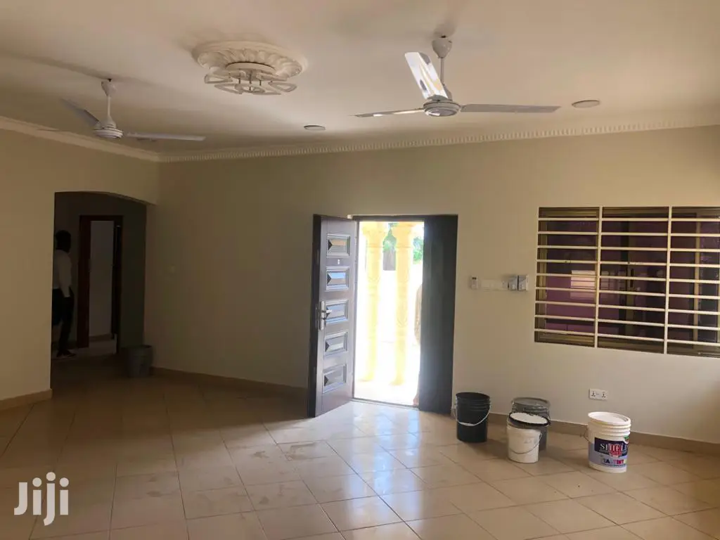 3bdrm House in Bronko Housing, Accra Metropolitan for rent