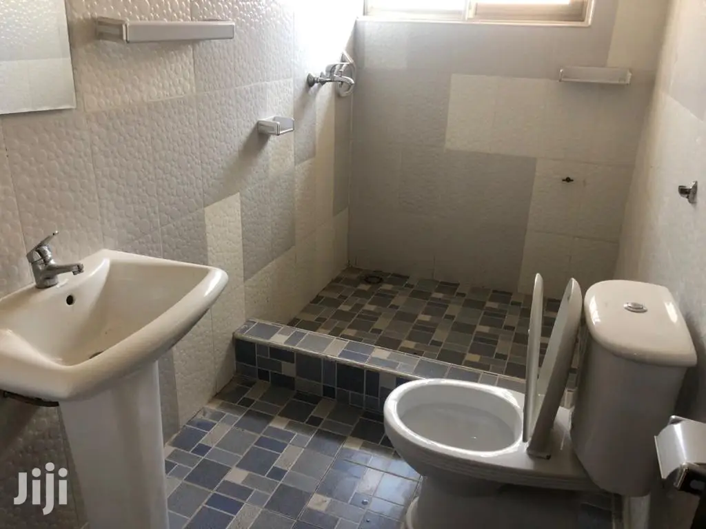 3bdrm House in Bronko Housing, Accra Metropolitan for rent