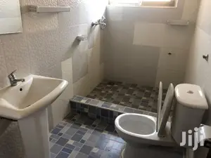 3bdrm House in Bronko Housing, Accra Metropolitan for rent