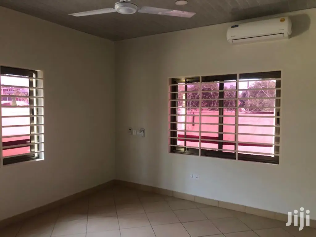 3bdrm House in Bronko Housing, Accra Metropolitan for rent
