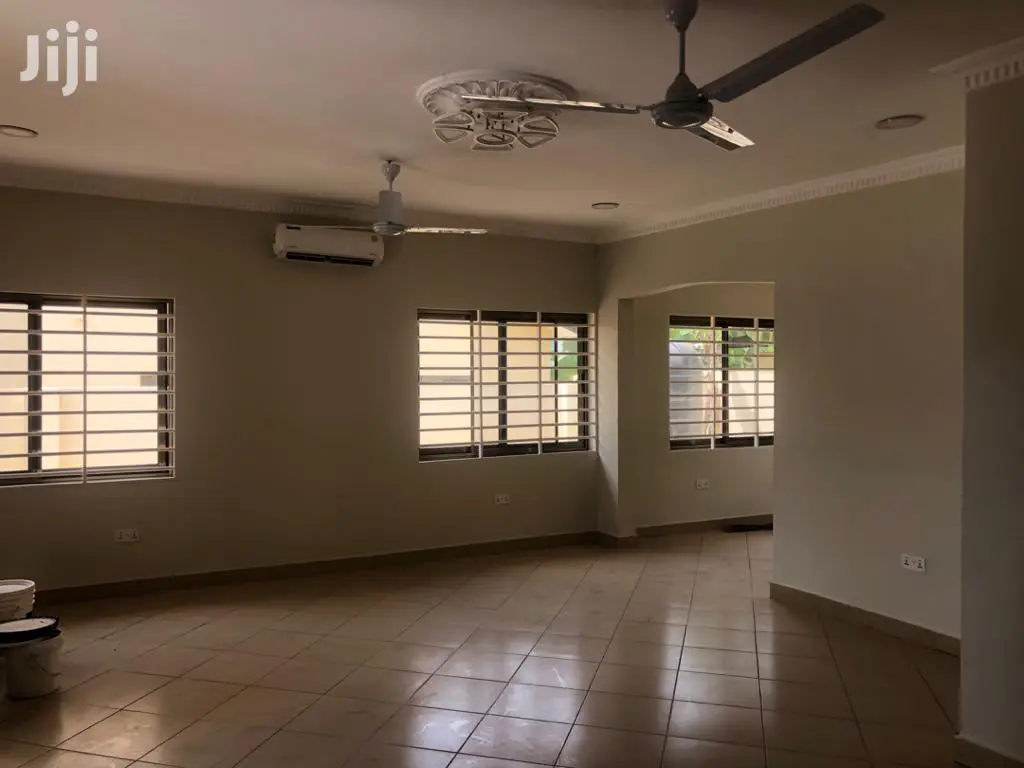 3bdrm House in Bronko Housing, Accra Metropolitan for rent