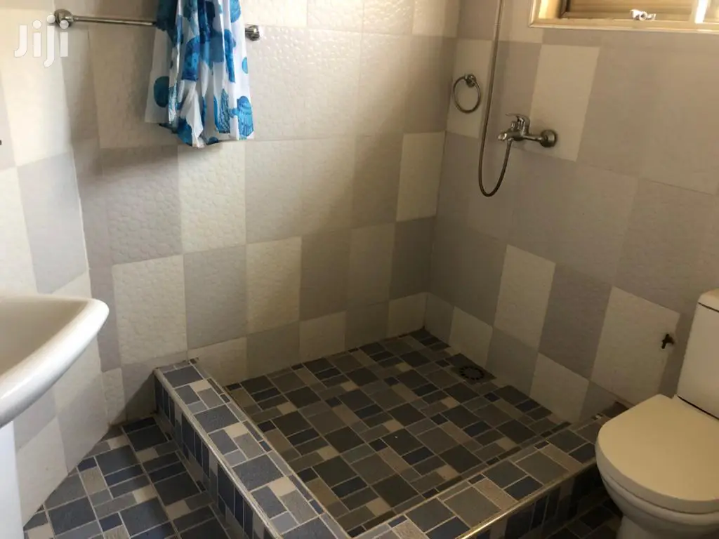3bdrm House in Bronko Housing, Accra Metropolitan for rent