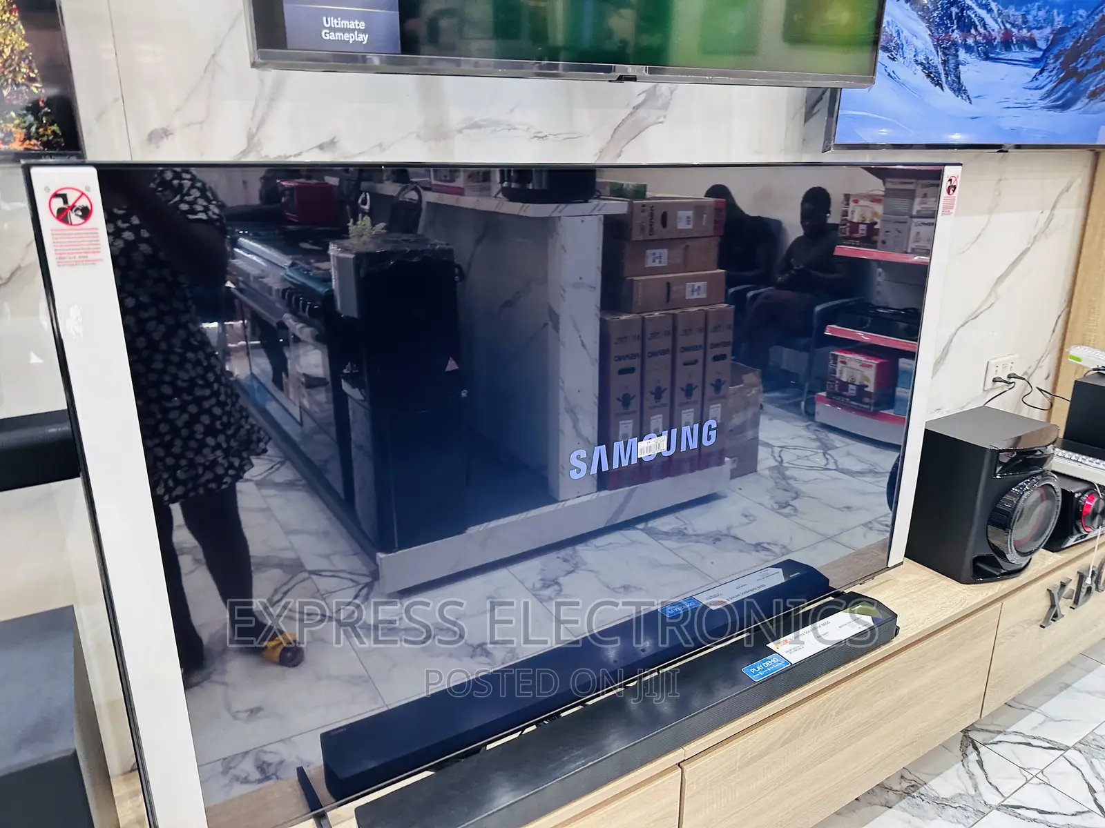 Entertainment Awaits Samsung Uhd Smart 85”Cu8000