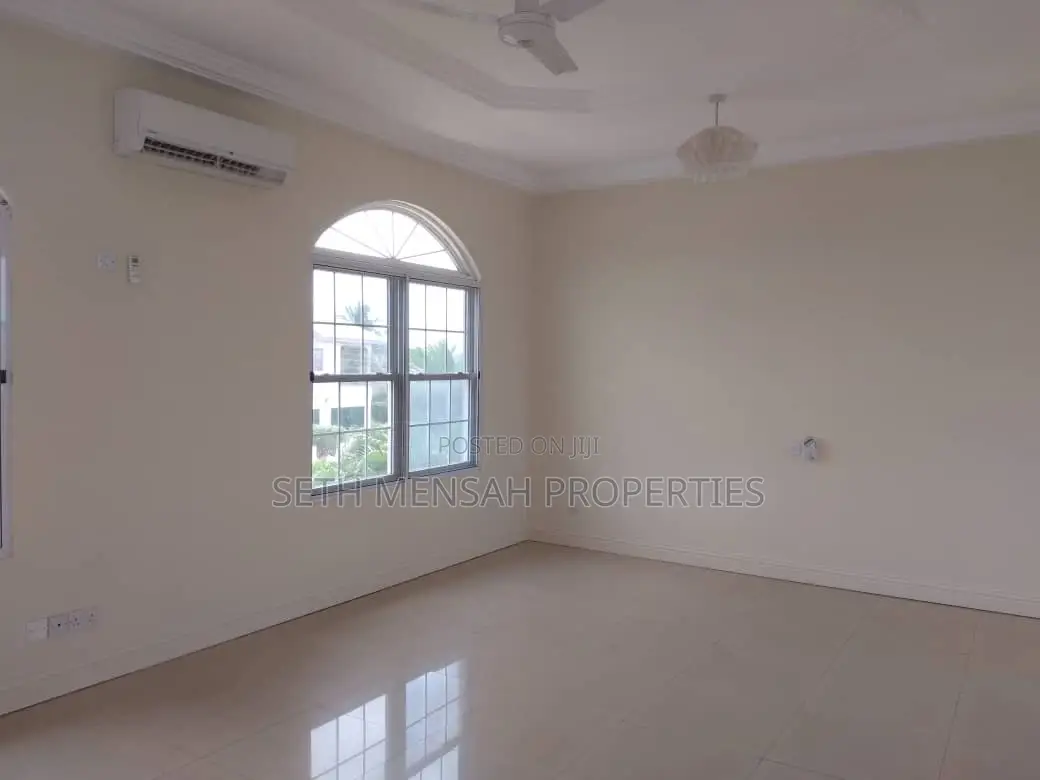 5bdrm Maisonette in Skm, East Legon for rent