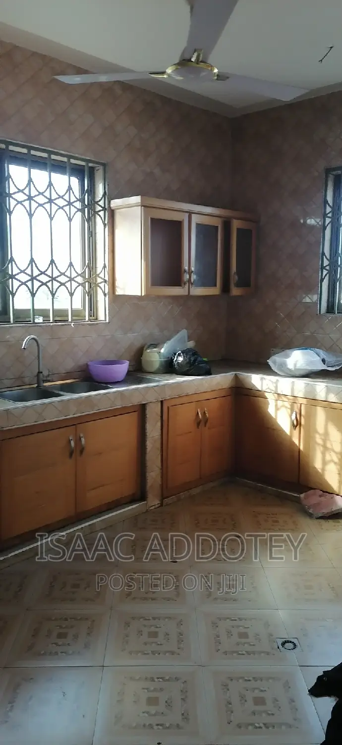 3bdrm Apartment in Lashibi, Spintex for rent