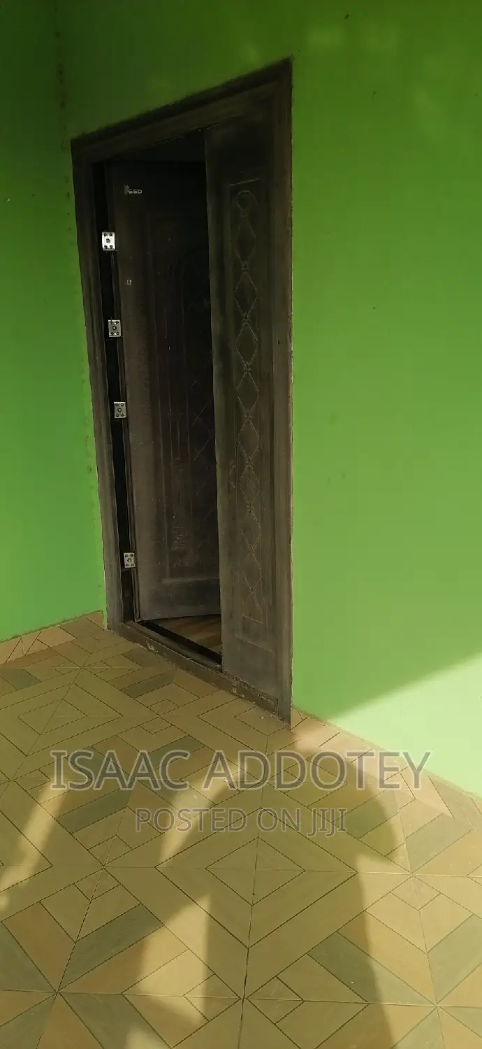 3bdrm Apartment in Lashibi, Spintex for rent