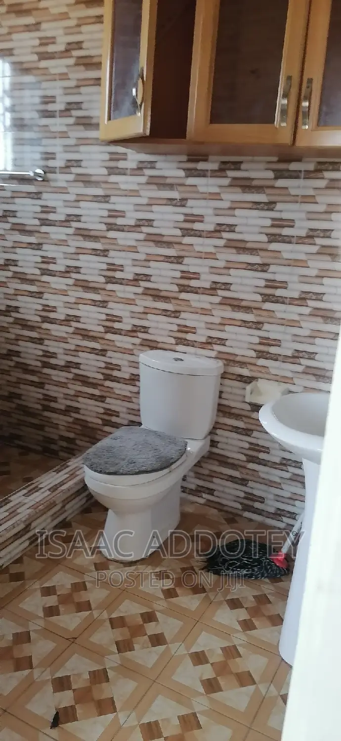 3bdrm Apartment in Lashibi, Spintex for rent