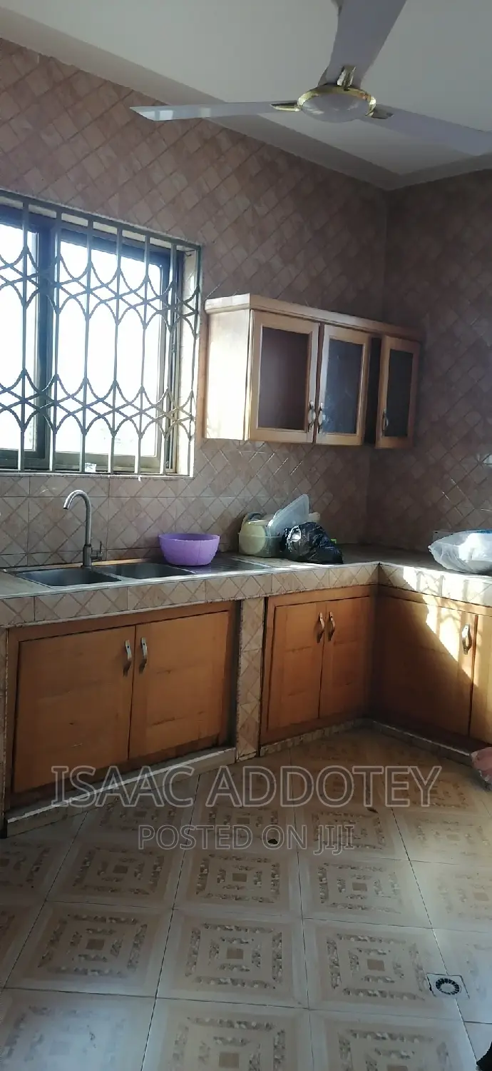 3bdrm Apartment in Lashibi, Spintex for rent
