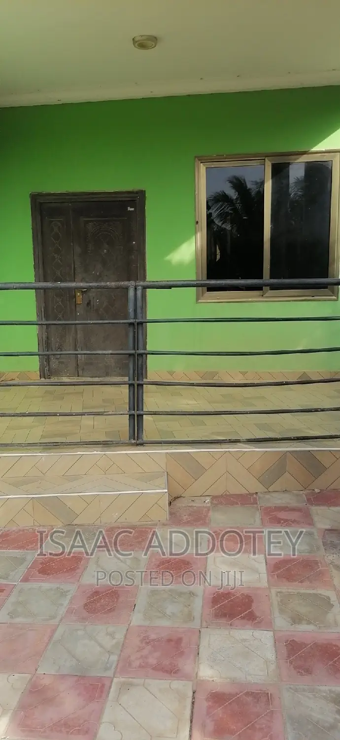 3bdrm Apartment in Lashibi, Spintex for rent